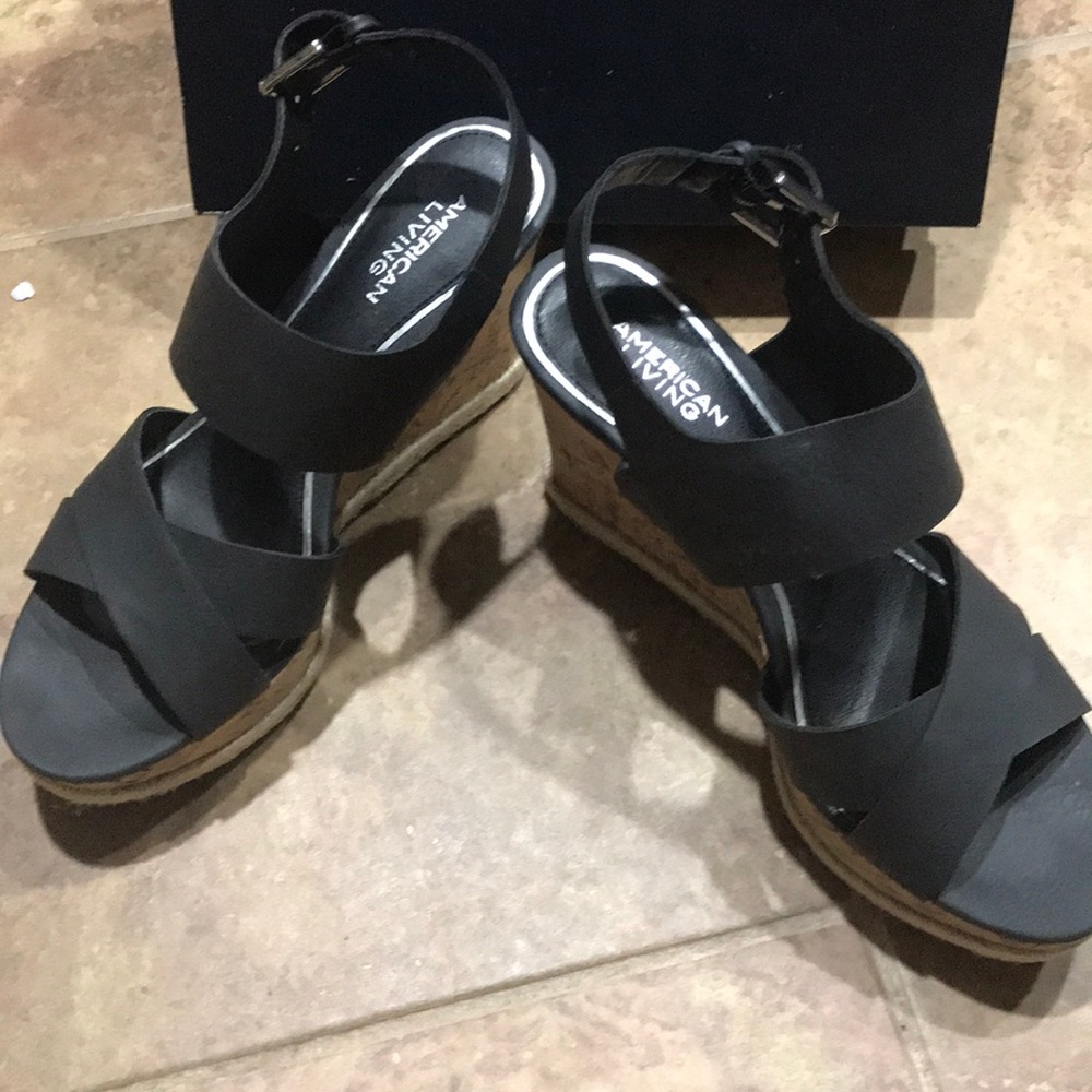 New American Living - Black Cork Platform Sandals